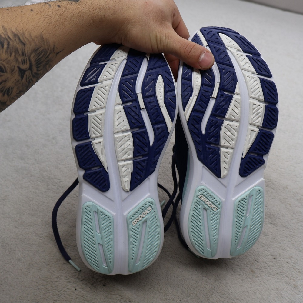 Brooks Womens 7.5D Athletic Shoes Blue Ghost Max Mesh Running Training Gym EUC - Picture 12 of 15